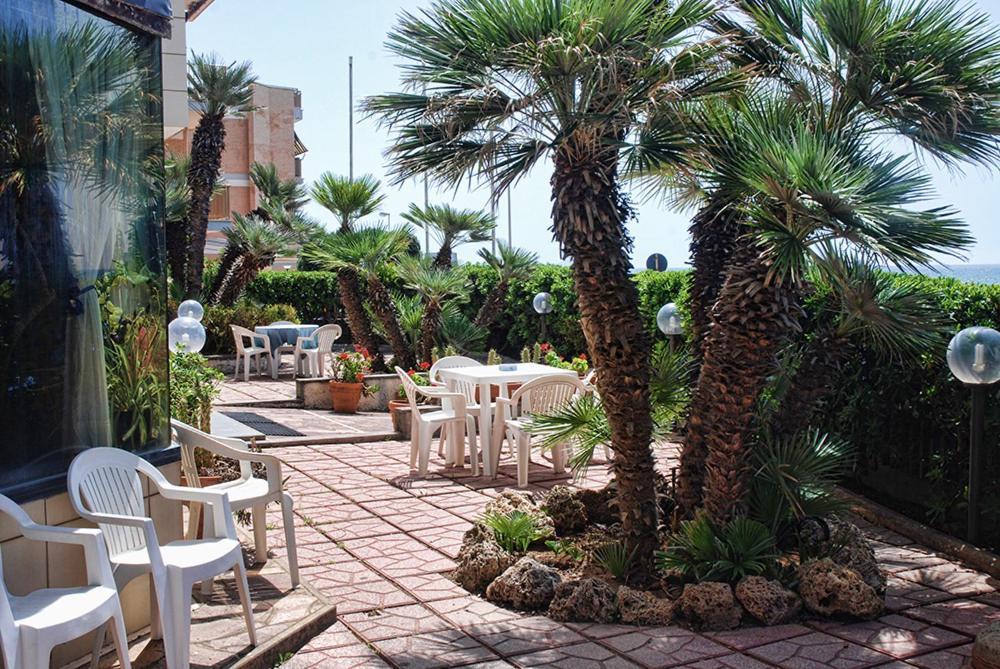 Hotel Neptunus Νετούνο Εξωτερικό φωτογραφία